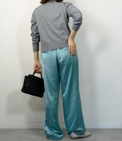 ふんわりタッチクルーネックカーディガン