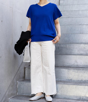 コクーンシルエットVネックニット