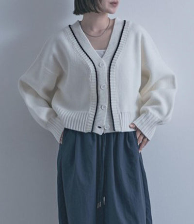 Vネックショートカーディガン