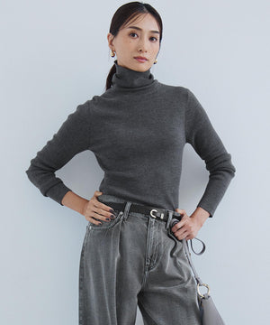 ウーステッドウール リブタートルネック ニット