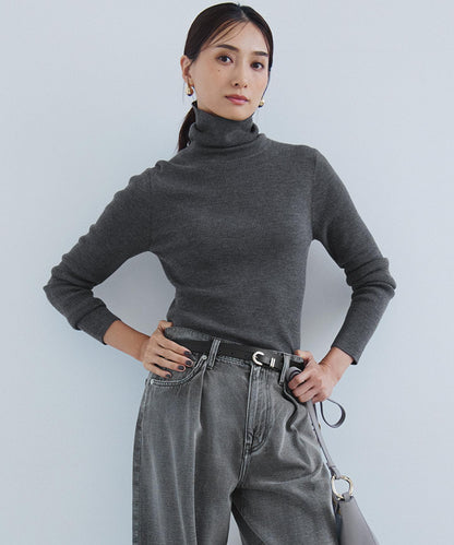 ウーステッドウール リブタートルネック ニット