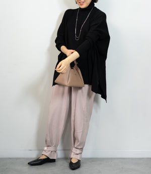 ハイネックポンチョニット