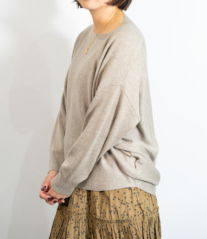 ボートネックラウンドニット