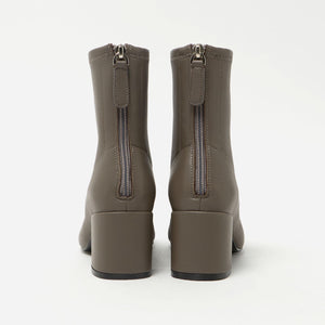 ストレッチレザー ショートブーツ60↓↑