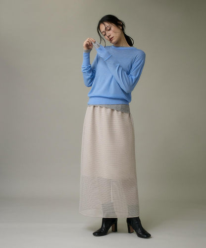 クルーネックニットプルオーバー《Melty air wool》