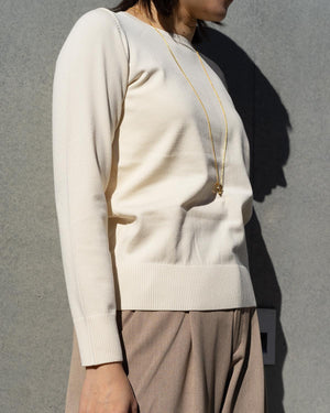 クルーネックストレートニット