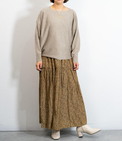 ボートネックラウンドニット