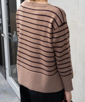 ボーダー柄ニット