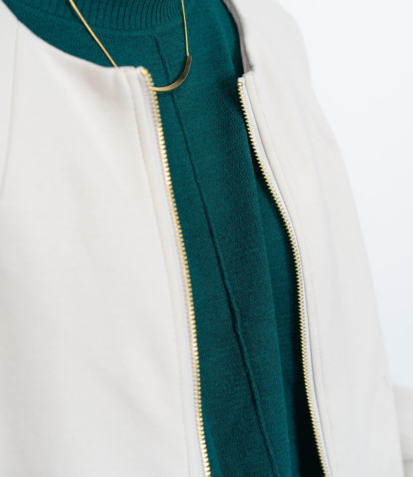 キルティング切替ノーカラーコート