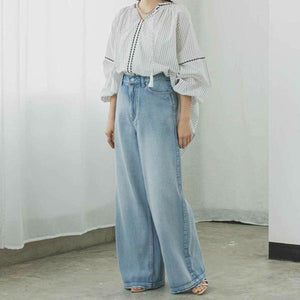 エンブロイダリーエアリーブラウス