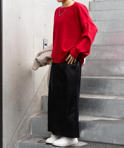 ボートネックニット