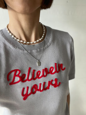 刺繍ロゴニット