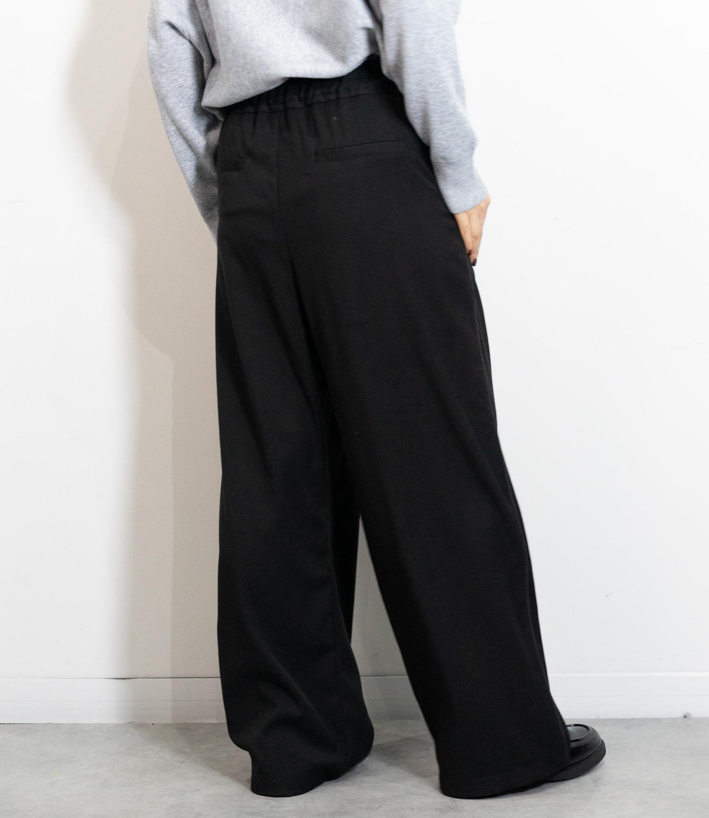 ベロアパイピングパンツ