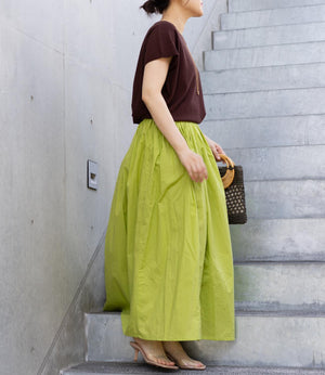 コクーンシルエットVネックニット