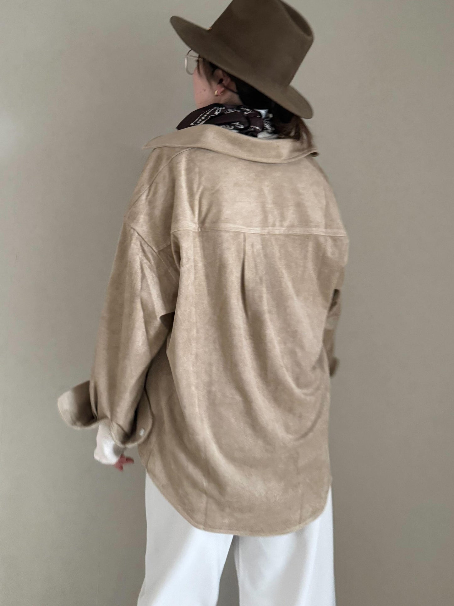 スウェードシャツ