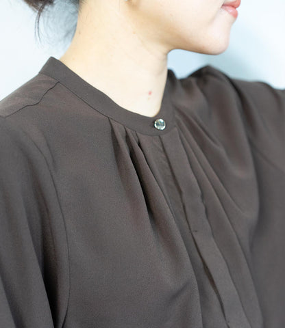 タックフレアブラウス