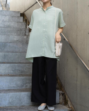 バックティアードバンドカラー半袖ブラウス