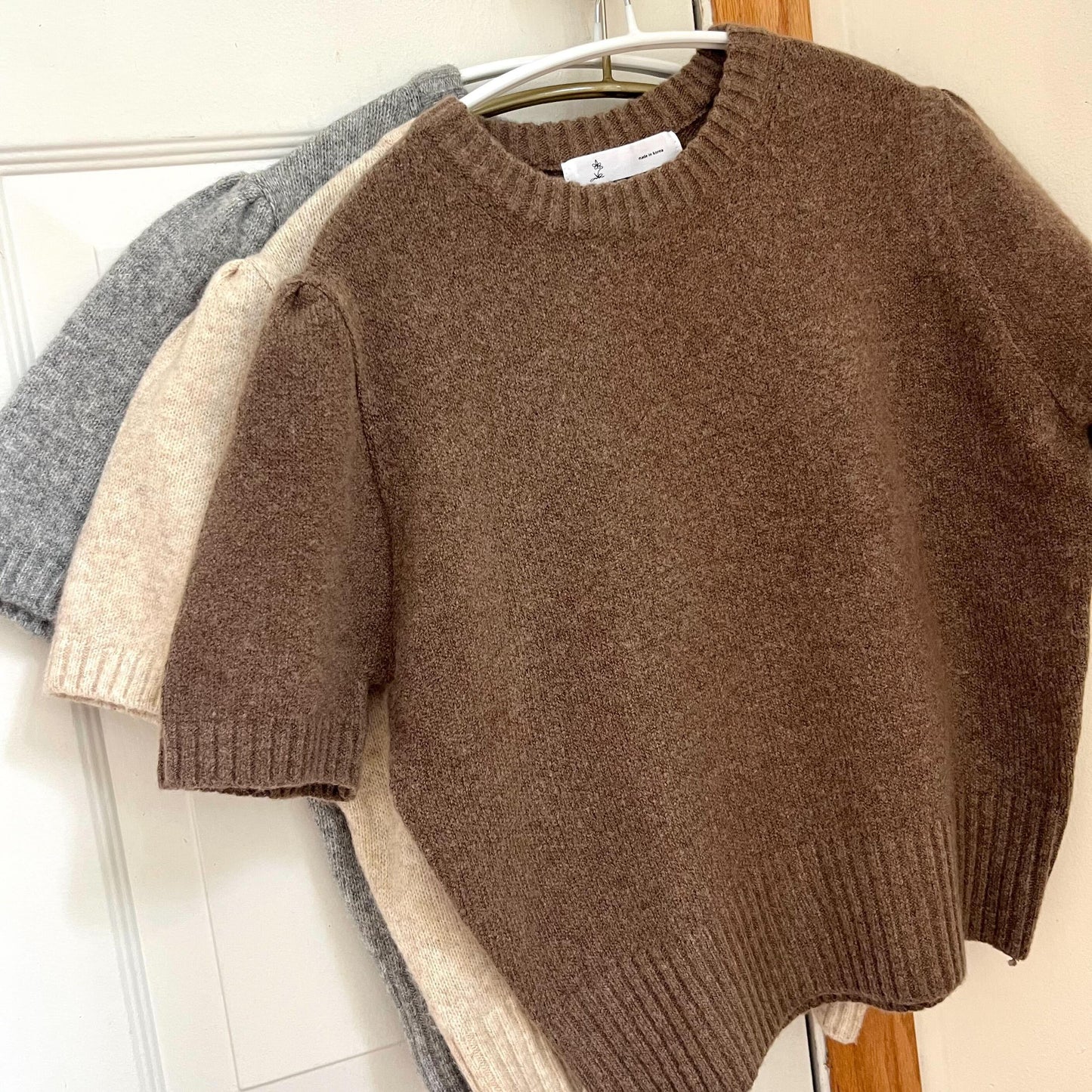 パフスリーブ半袖ニット