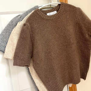 パフスリーブ半袖ニット