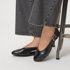 サイド バックル フラットシューズ