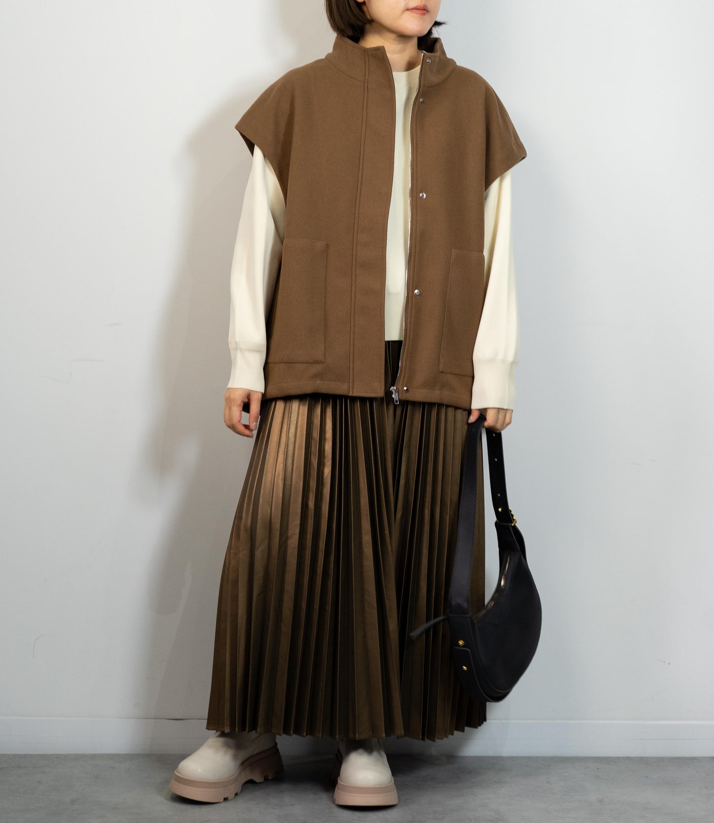 ウールライクハイネックベスト