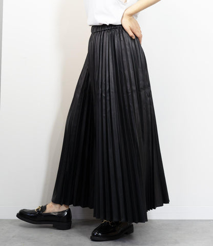 フェイクレザープリーツスカート