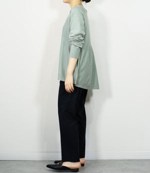 ペプラムシルエットニットプルオーバー