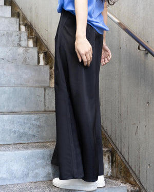 微光沢サテンナロースカート