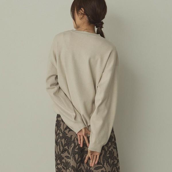 やわもちクルーネックニット