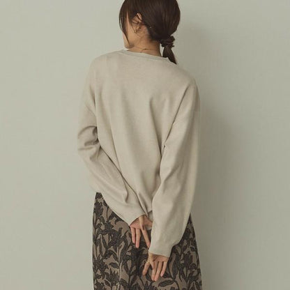 やわもちクルーネックニット