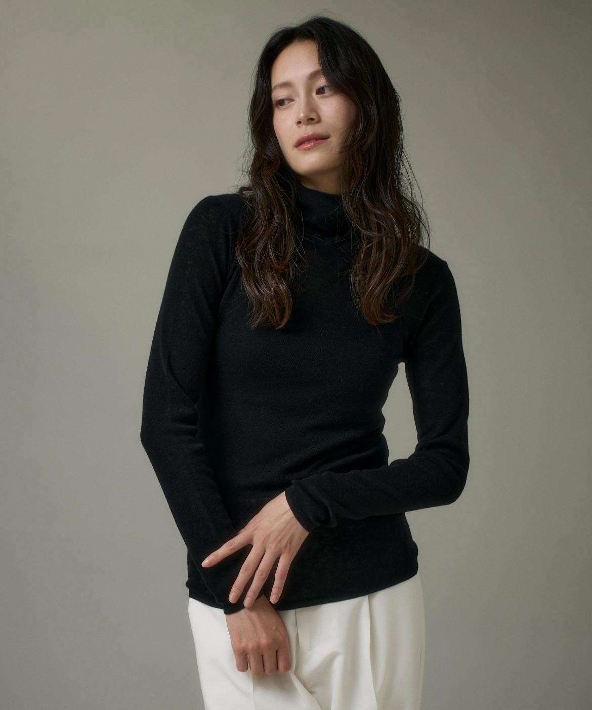 ハイネックニットプルオーバー《Melty air wool》