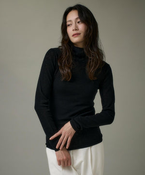 ハイネックニットプルオーバー《Melty air wool》
