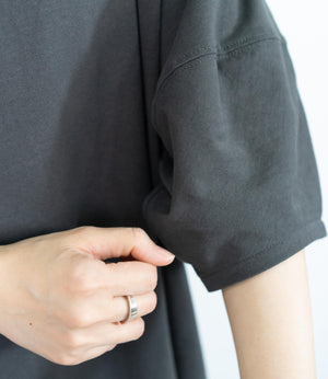 コクーンスリーブストレートワンピース