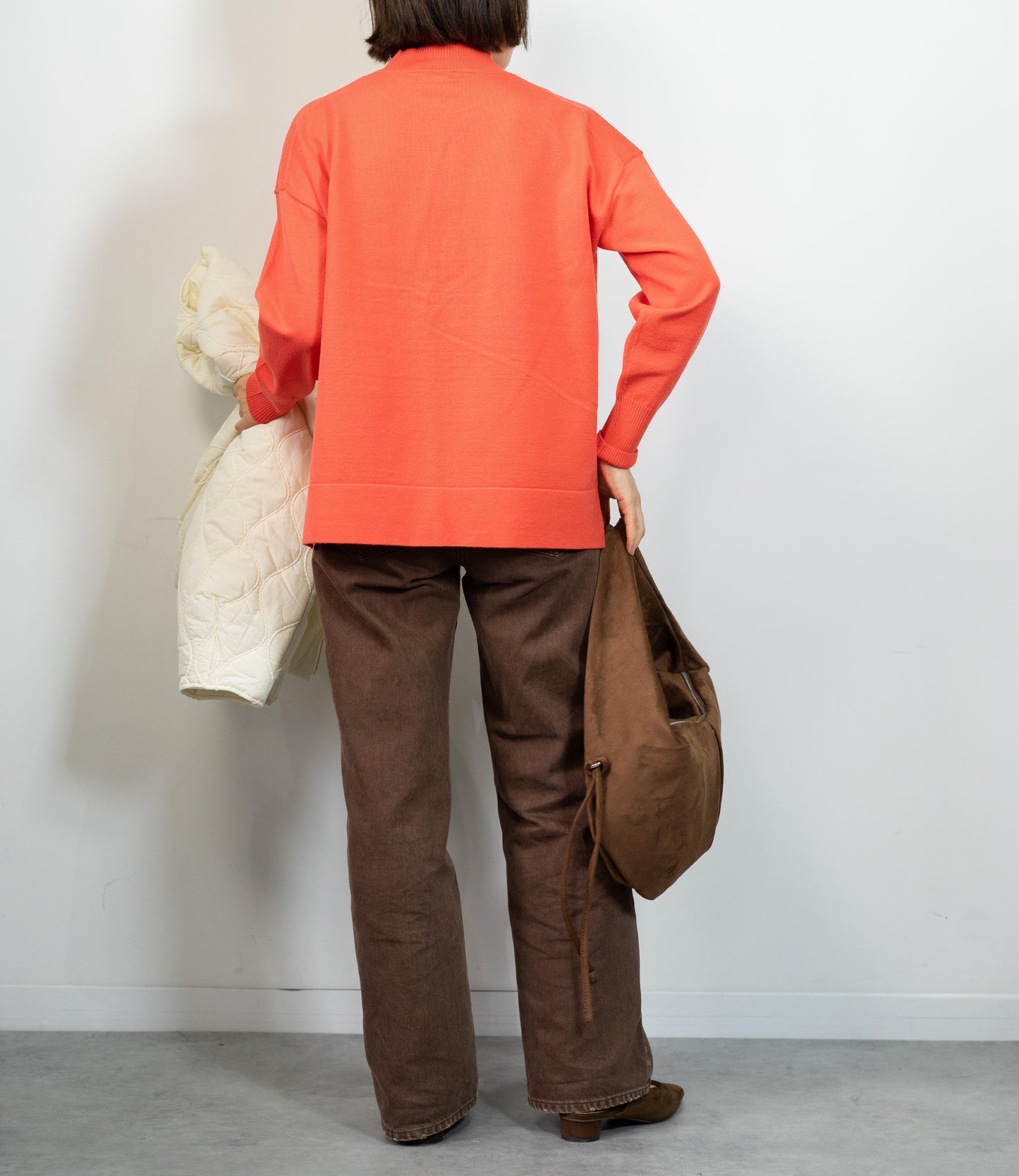 ハイネックスクエアニット