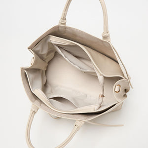 【WEB限定】2WAYタッセルハンドル A4 トートバッグ / ショルダーバッグ