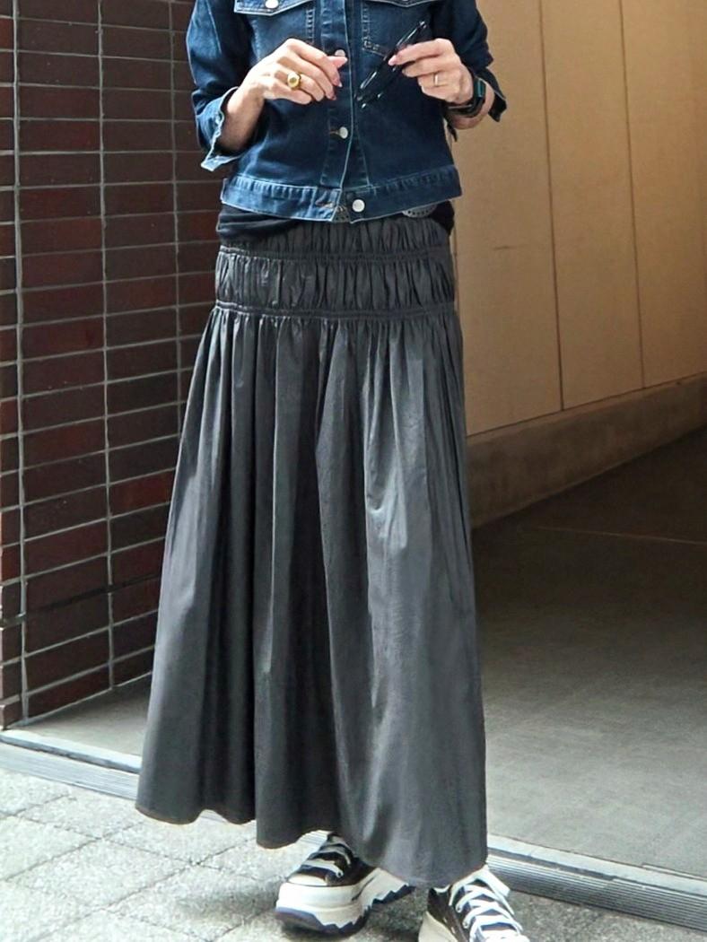 シャーリングフレアスカート