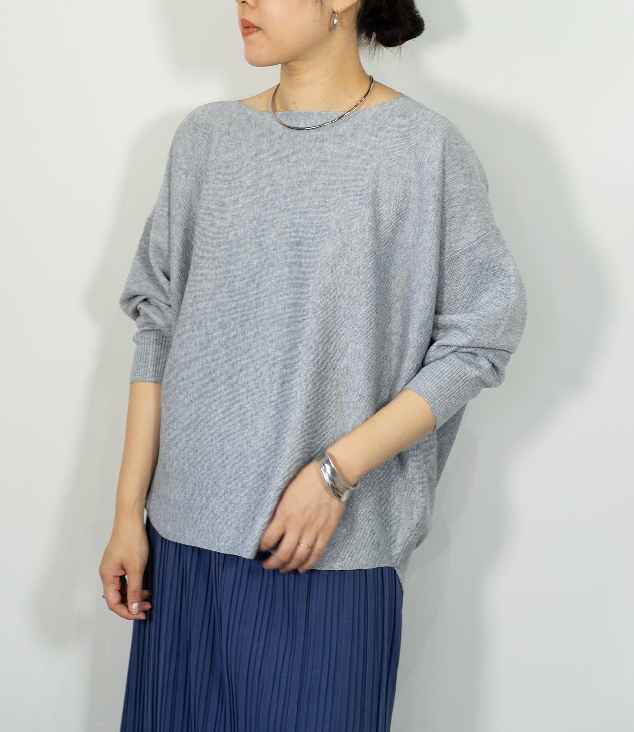 ボートネックニット