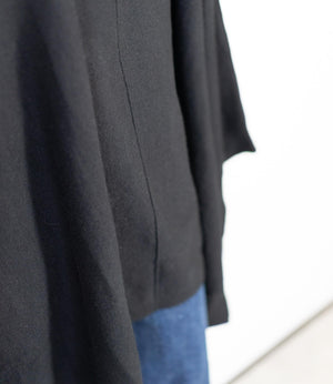 センターラインドレープチュニックニット