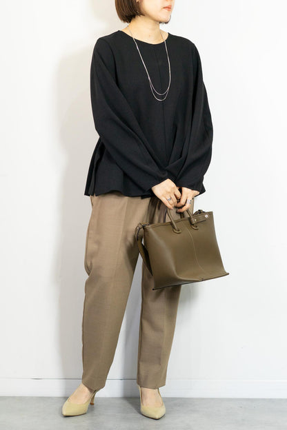 ウエストカーブカットソーブラウス