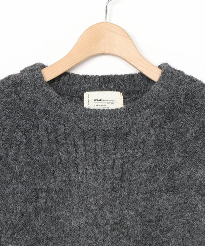 ケーブルニット