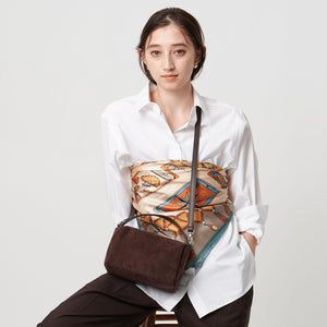 コンビ キューブ ショルダーバッグ