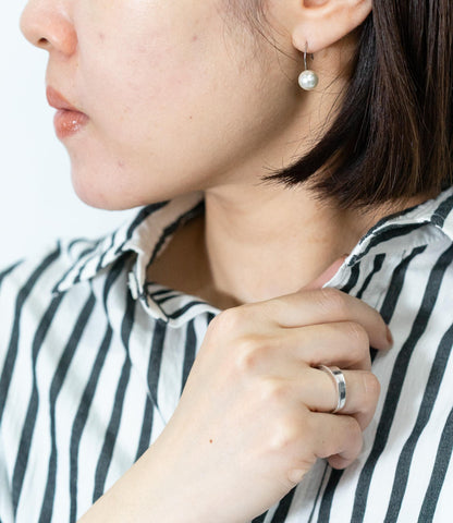 パールカーブピアス