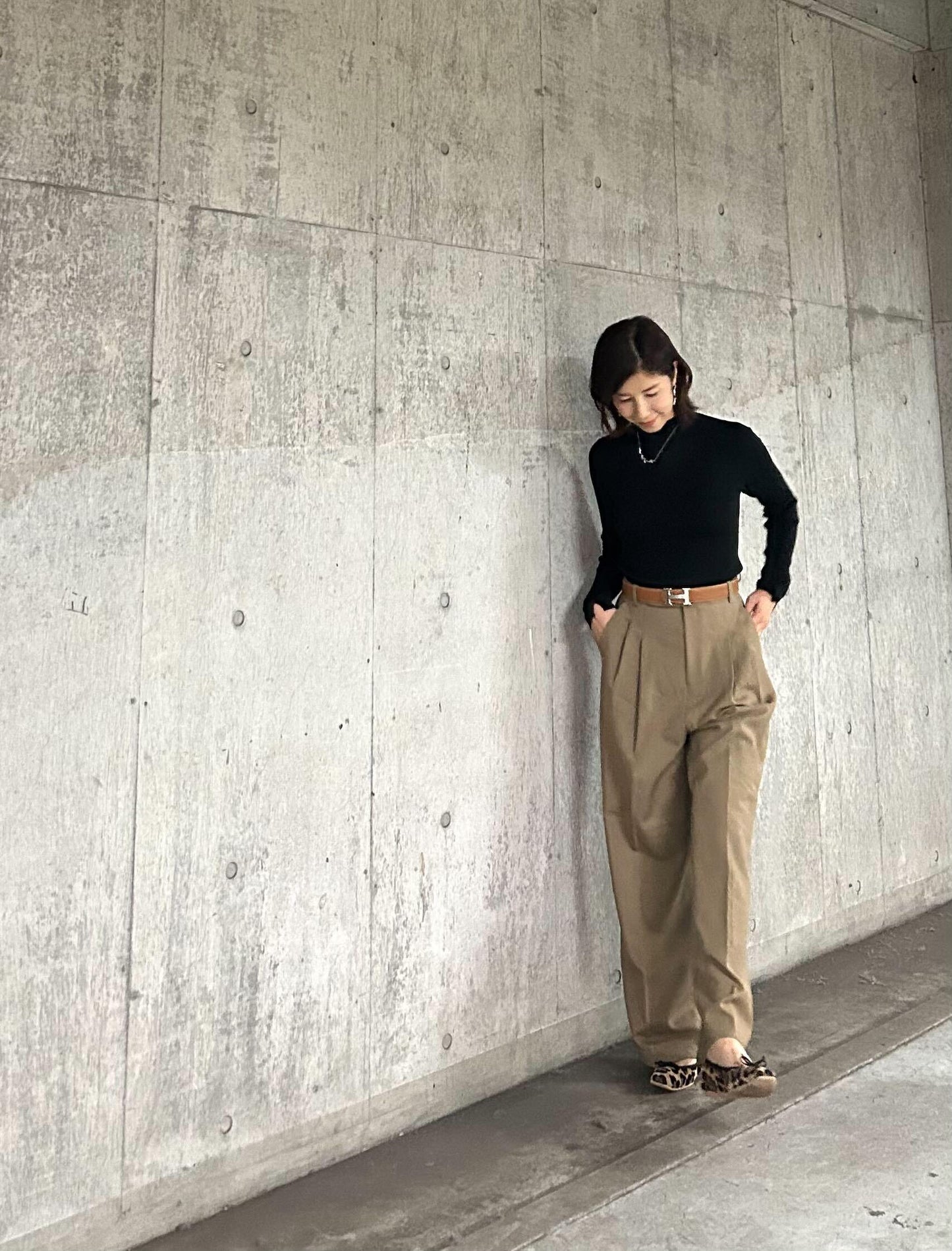 ワイドツータックパンツ