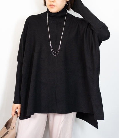 ハイネックポンチョニット