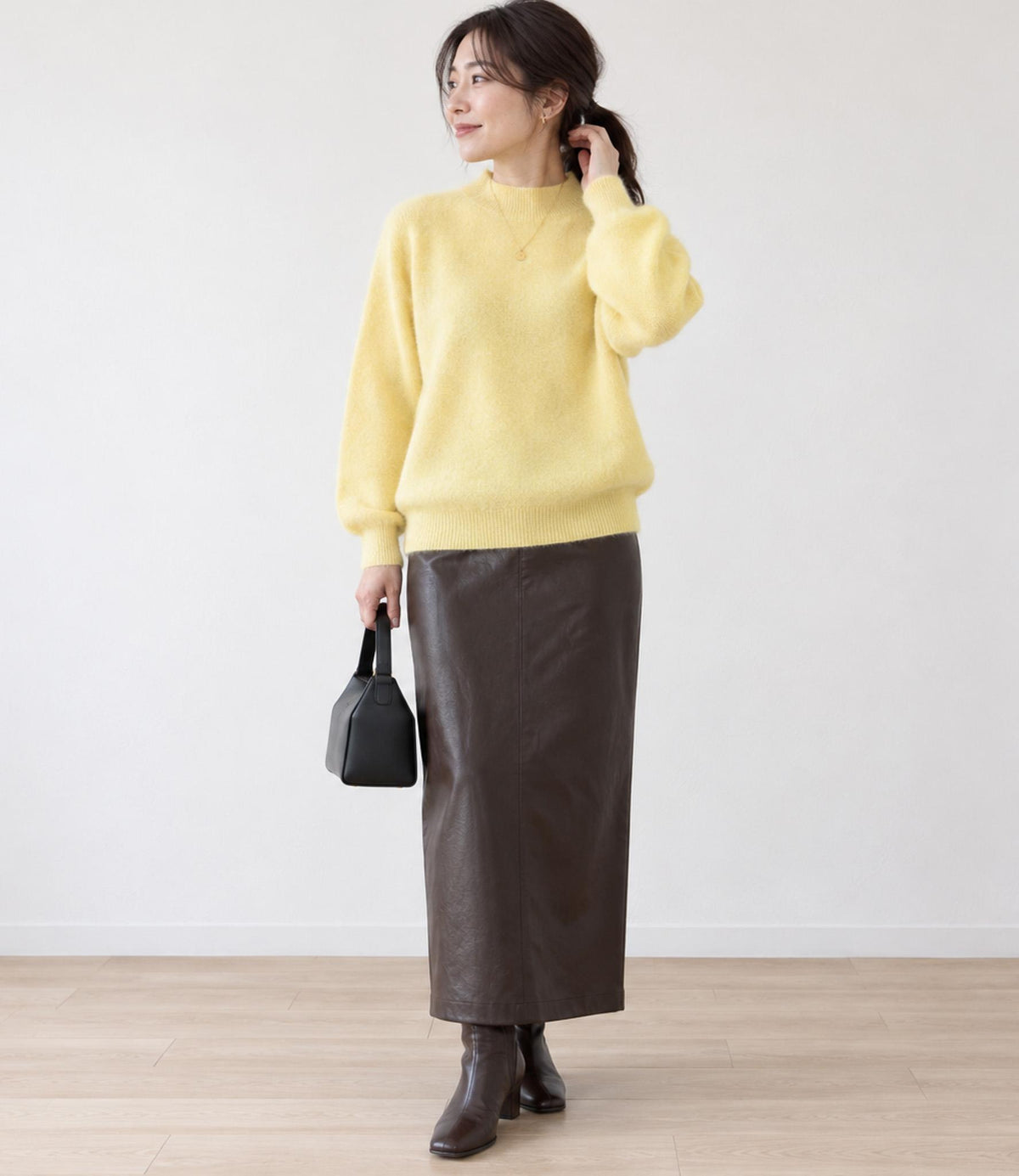 ウールカシミアホールガーメントモックネックニット