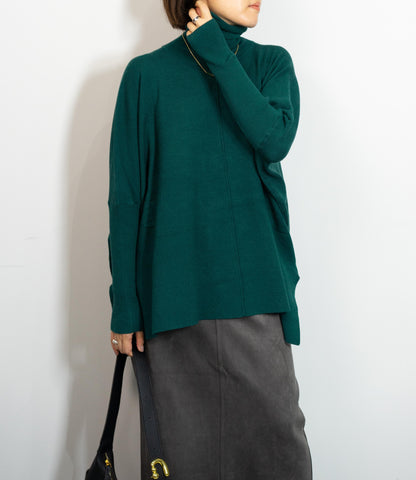 ハイネックポンチョニット