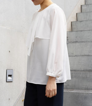 アシンメトリーフレアブラウス