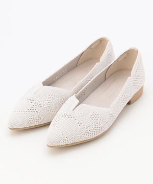 ポインテッド レース パンプス