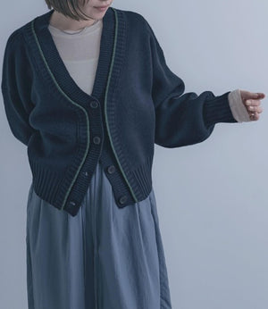 Vネックショートカーディガン