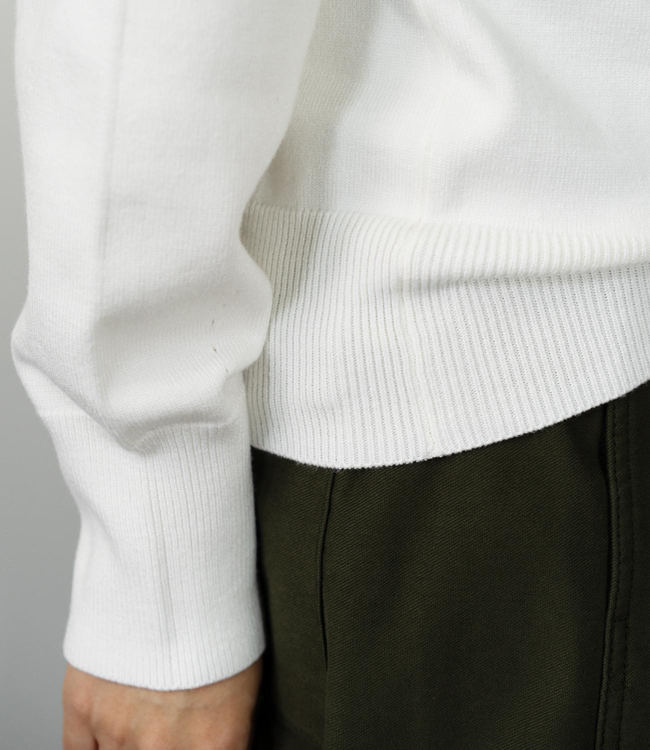 コンパクトVネックニット